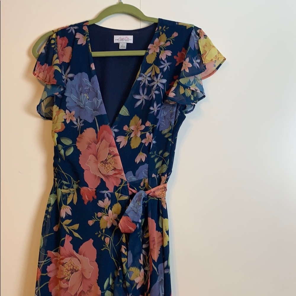 Wrapped Dress - Picture 2 of 8